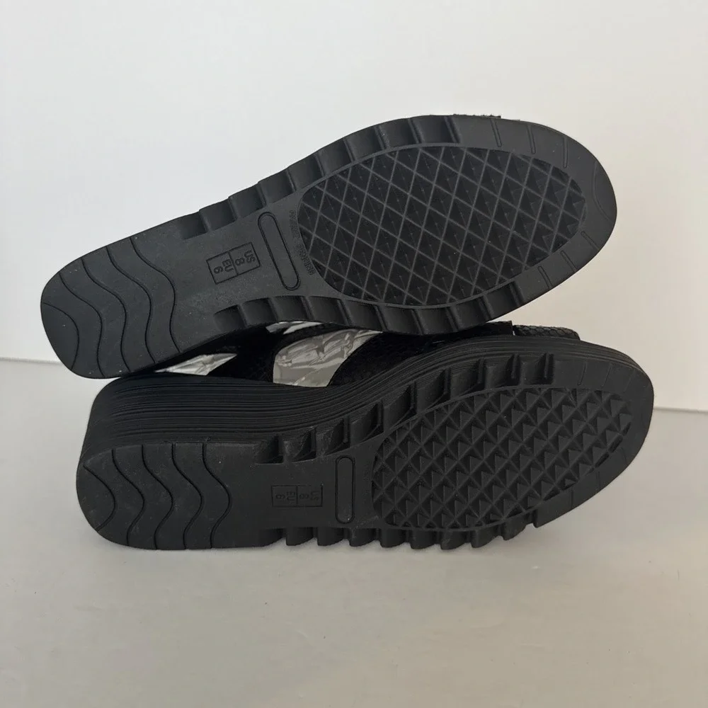 Aerosoles Sandals Duffle Bog Wedge Heel Black Snake Neutral Casual Womens 8 Wide
